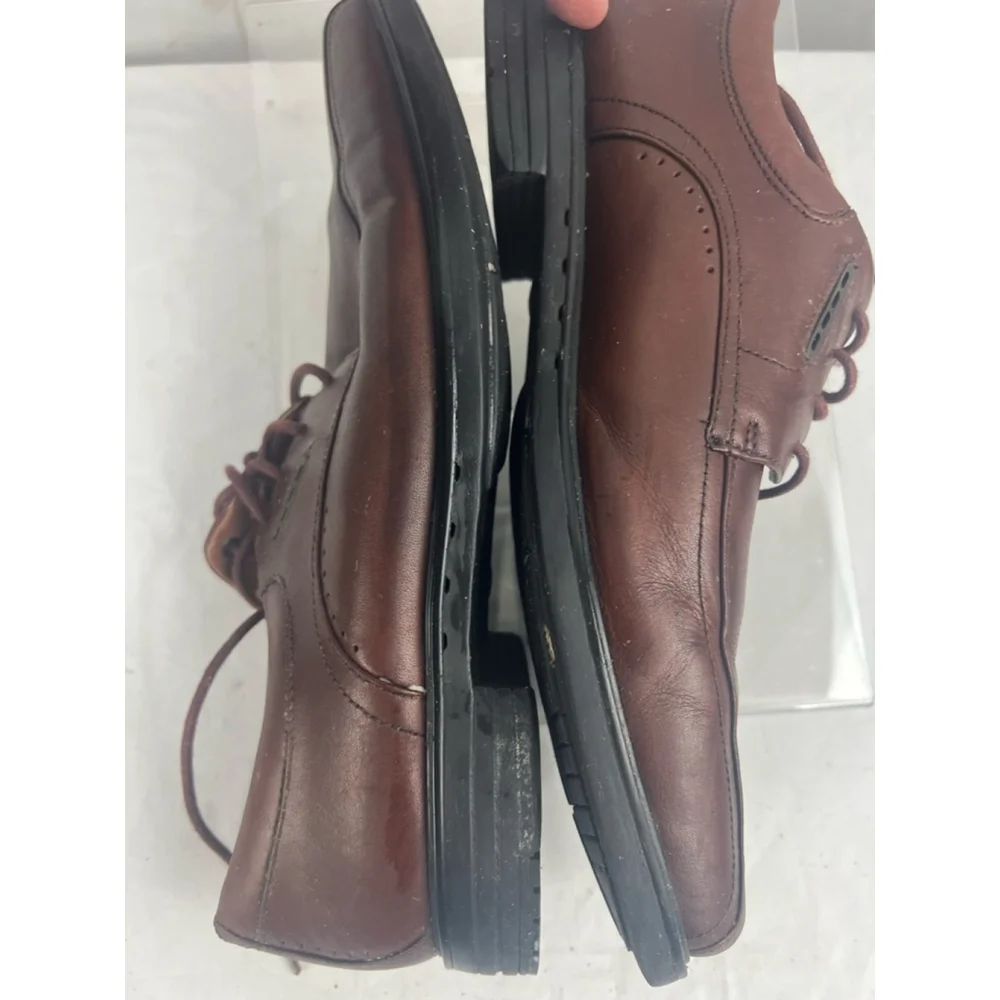 Men’s Clarks 10 1/2M “Eastford Low” Oxford Shoes in Dark Brown leather